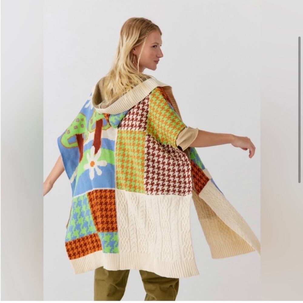 Urban Outfitters Kali Knit Cape in Cream Multi Combo OS mushroom retro print